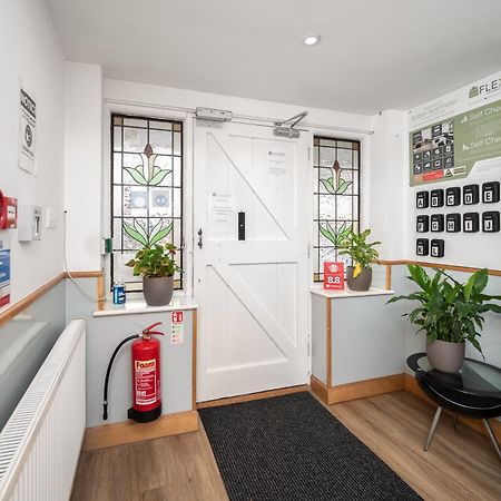 Flexistay Aparthotel Sutton Sutton  Kültér fotó